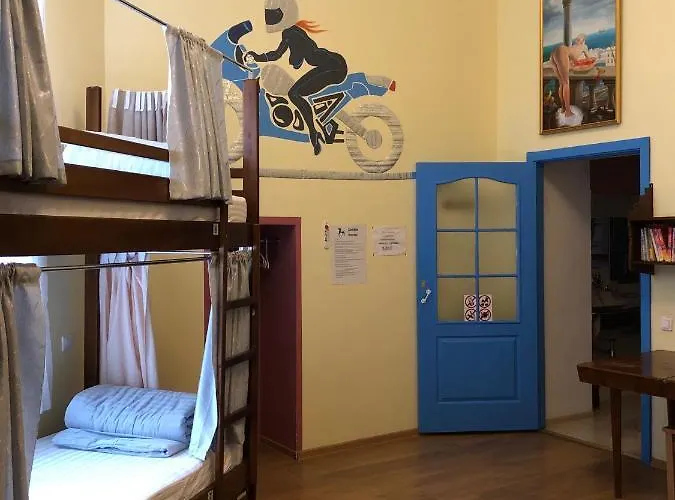 Centro комнаты и аппартаменты Hostel