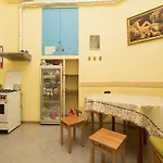 Centro комнаты и аппартаменты ホステル *